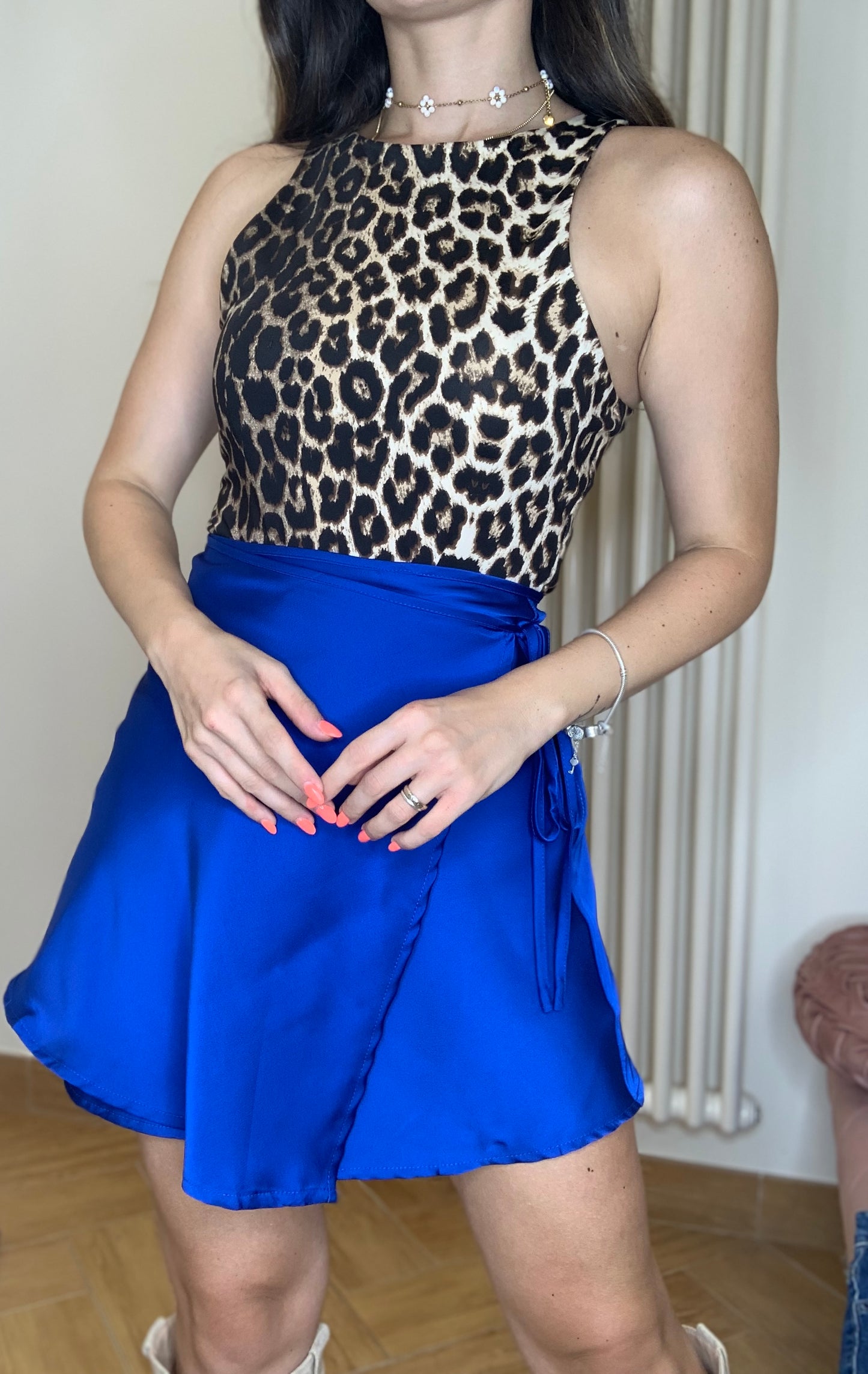 Gonna satin blu elettrico